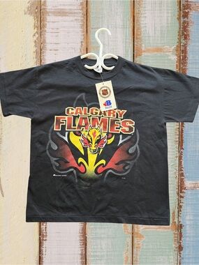 NHL (Bulletin Athletic) - Calgary Flames Single Stitch T-Shirt 1998 Meduim